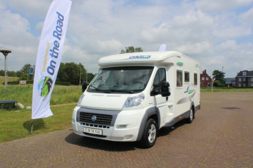 Chausson Welcome 70, 2.3 MultiJ 130 PK, Motor / Dak airco, Half-integraal, Zit groep met 2 draaistoelen, Fransbed, Bj. 2007