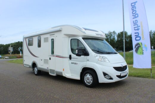 Rapido 7090 AUTOMAAT 2.3 MultiJ. 150 PK, Half-Integraal, Motor-airco, Queensbed, Halve-dinette + zij-bankje, Emissieklasse. 5 Bj. 2013